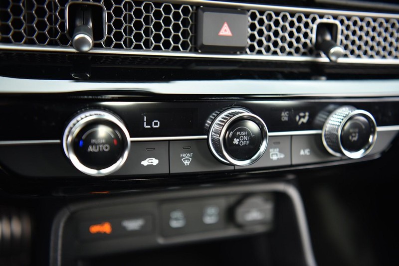 Honda Civic Hatchback Vehicle Image 13