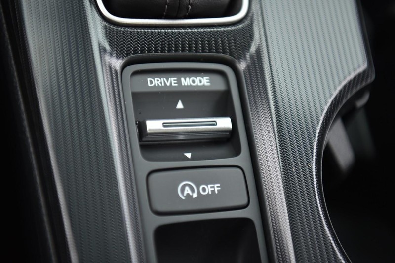 Honda Civic Hatchback Vehicle Image 15
