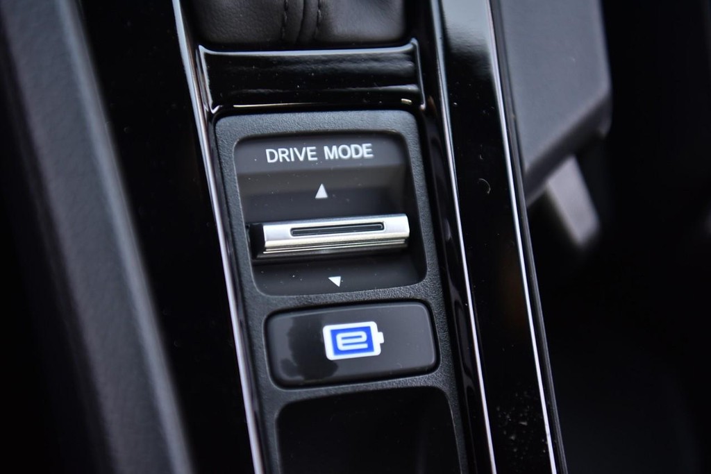 Honda Accord Hybrid Vehicle Image 15