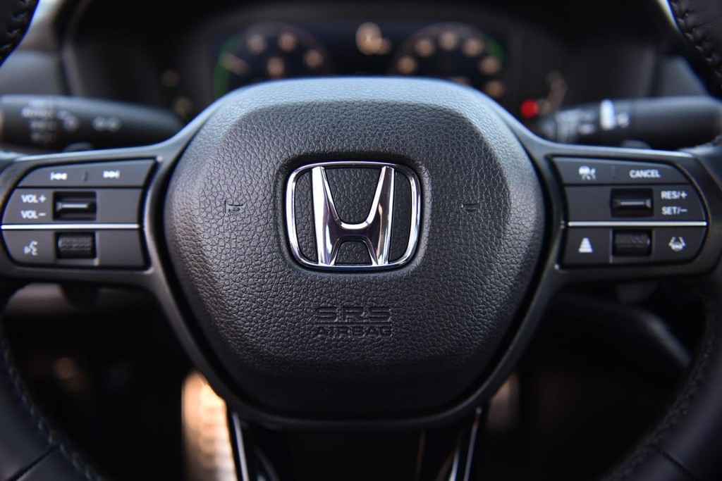 Honda Accord Hybrid Vehicle Image 18