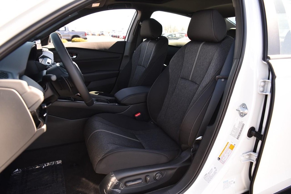 Honda Accord Hybrid Vehicle Image 19