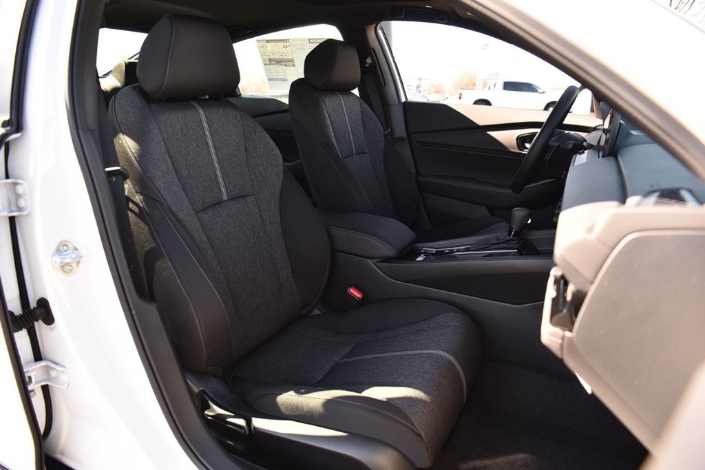 Honda Accord Hybrid Vehicle Image 20