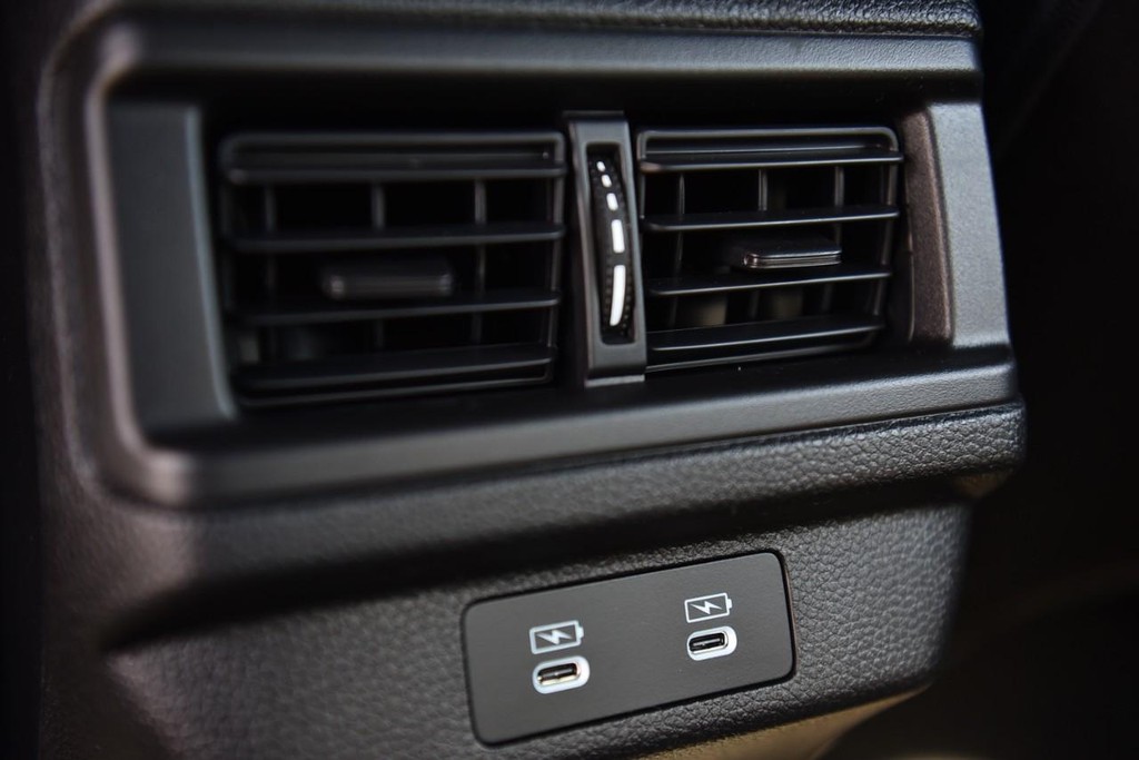 Honda Accord Hybrid Vehicle Image 23