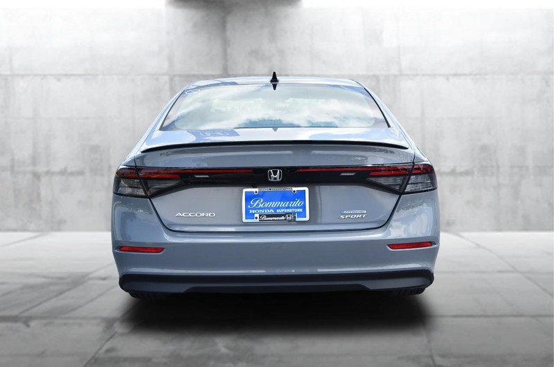 Honda Accord Hybrid Vehicle Image 06