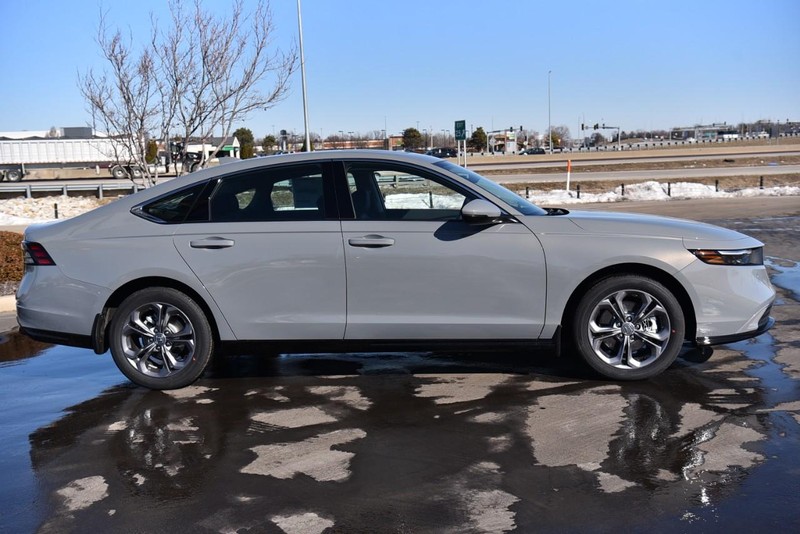 Honda Accord Hybrid Vehicle Image 05
