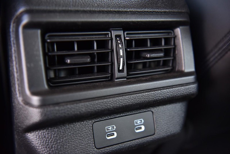 Honda Accord Hybrid Vehicle Image 24