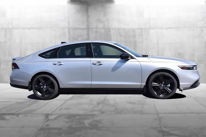 Honda Accord Hybrid Vehicle Image 05