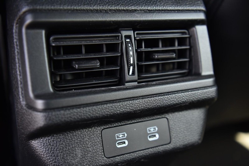 Honda Accord Hybrid Vehicle Image 24