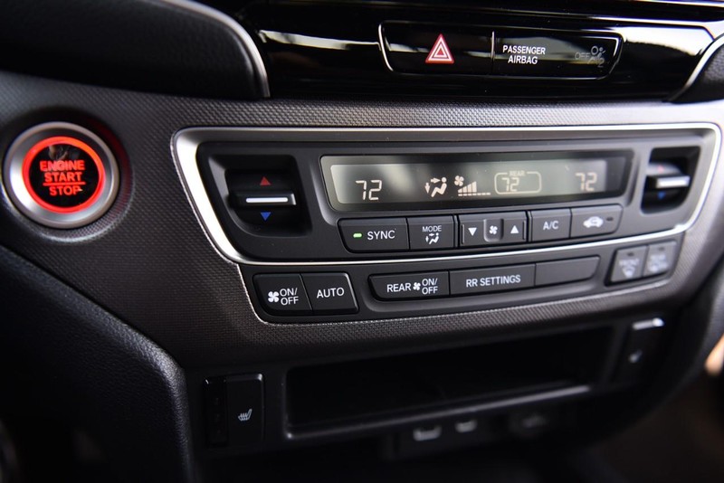 Honda Ridgeline Vehicle Image 16