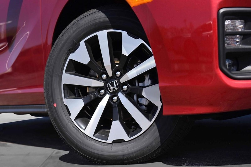 Honda Odyssey Vehicle Image 03