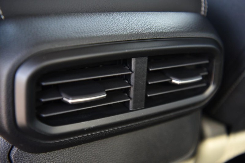 Honda Ridgeline Vehicle Image 25