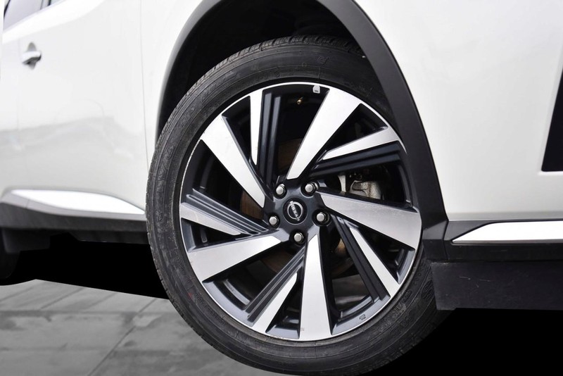 Nissan Murano Vehicle Image 03