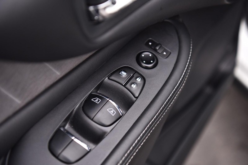 Nissan Murano Vehicle Image 08