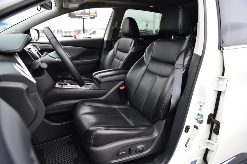 Nissan Murano Vehicle Image 20