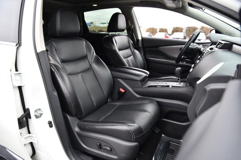 Nissan Murano Vehicle Image 21
