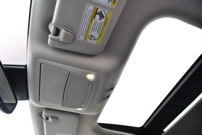 Nissan Murano Vehicle Image 22