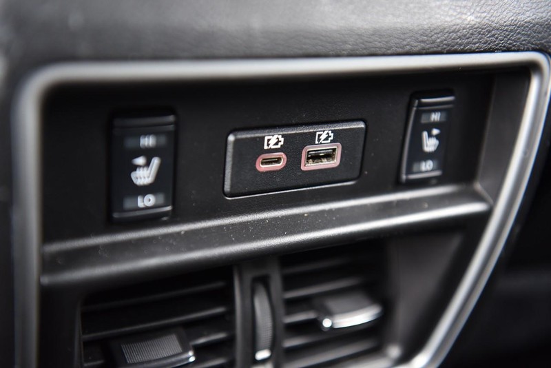 Nissan Murano Vehicle Image 24