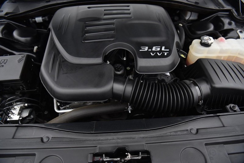 Chrysler 300 Vehicle Image 24