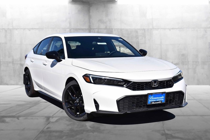 Honda Civic Hatchback Vehicle Image 02