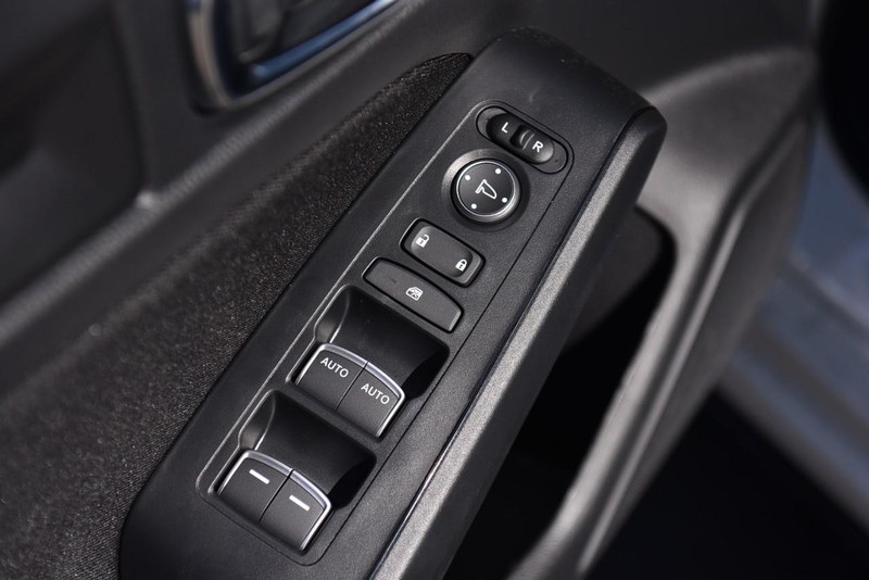 Honda Civic Hatchback Vehicle Image 08