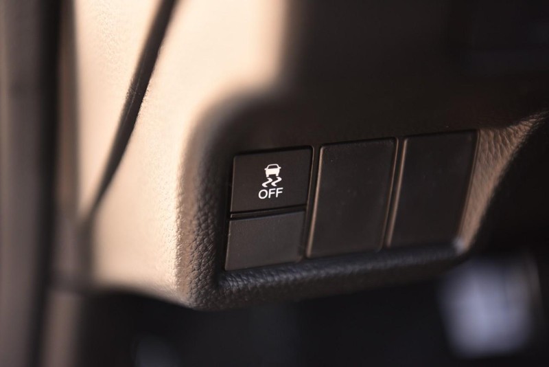 Honda Civic Hatchback Vehicle Image 10