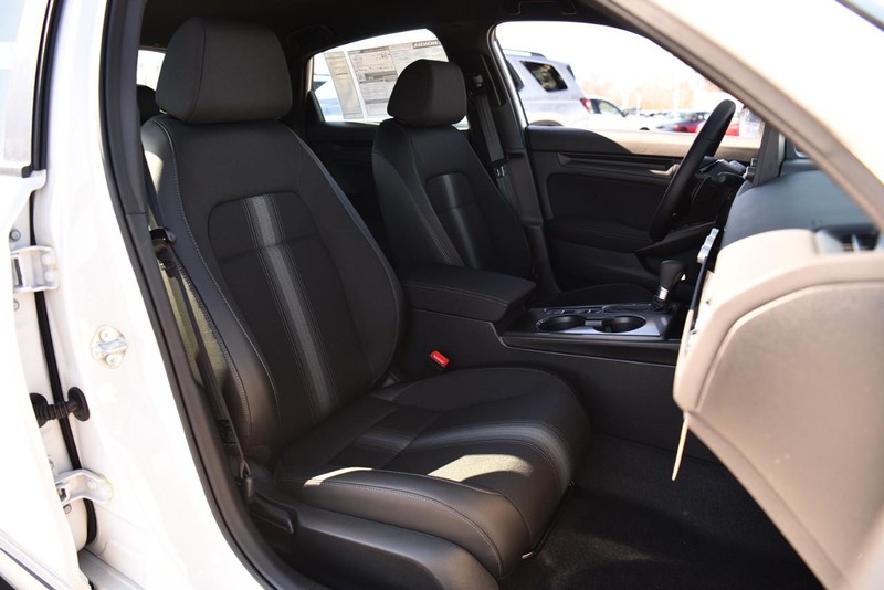 Honda Civic Hatchback Vehicle Image 20