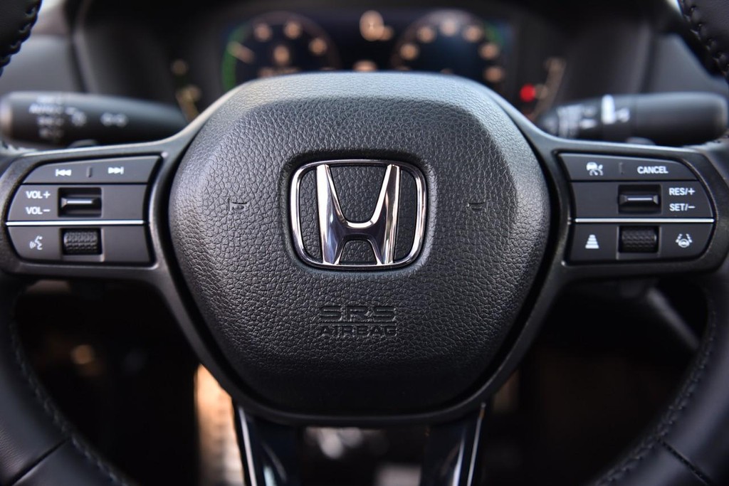 Honda Accord Hybrid Vehicle Image 18