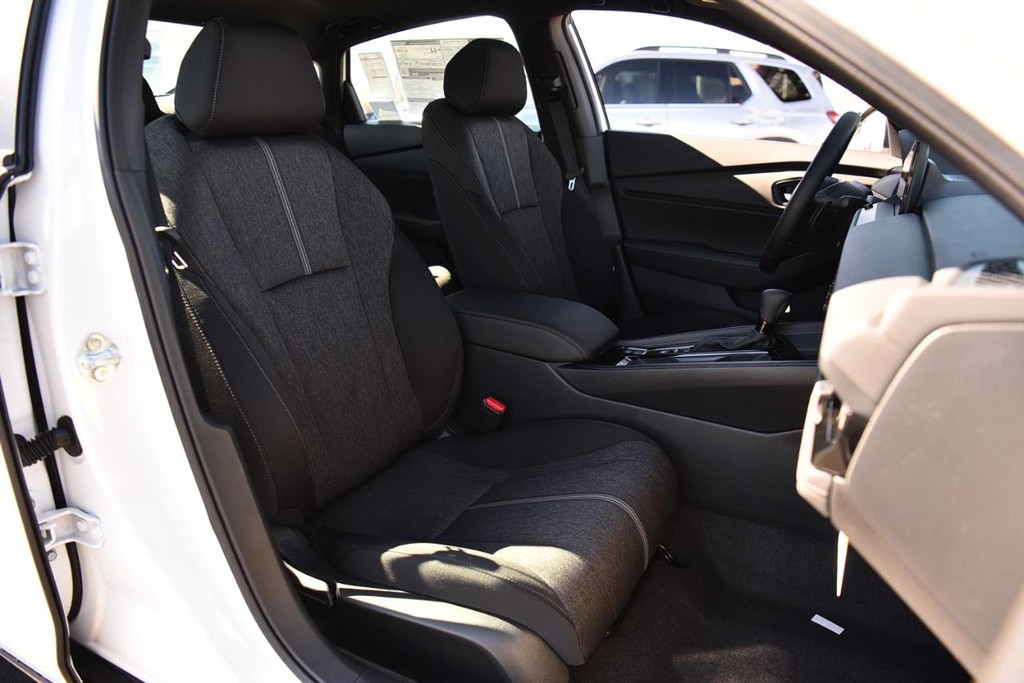 Honda Accord Hybrid Vehicle Image 20