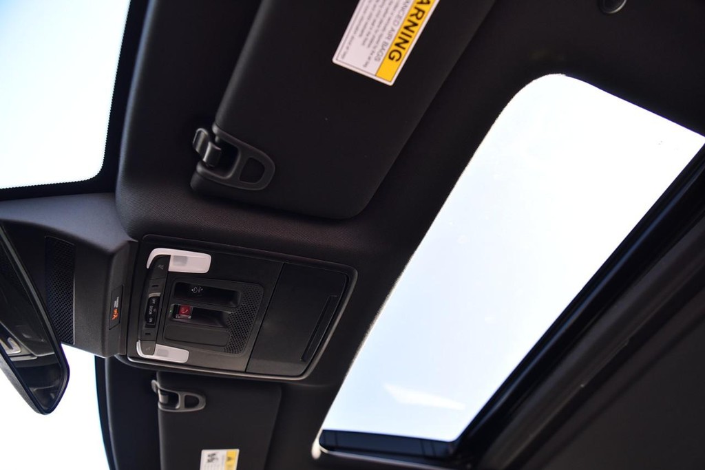 Honda Accord Hybrid Vehicle Image 21