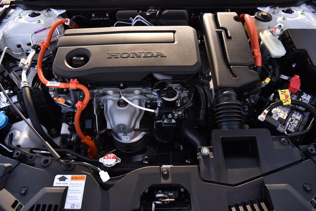 Honda Accord Hybrid Vehicle Image 25