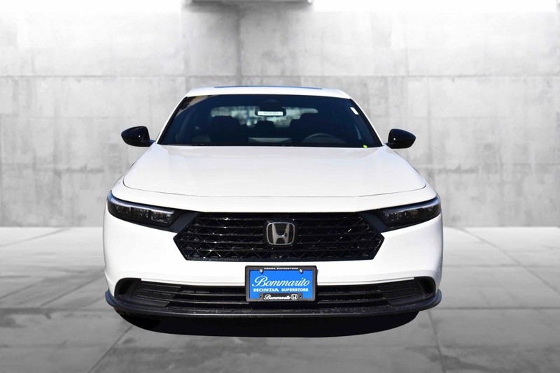 Honda Accord Hybrid Vehicle Image 04