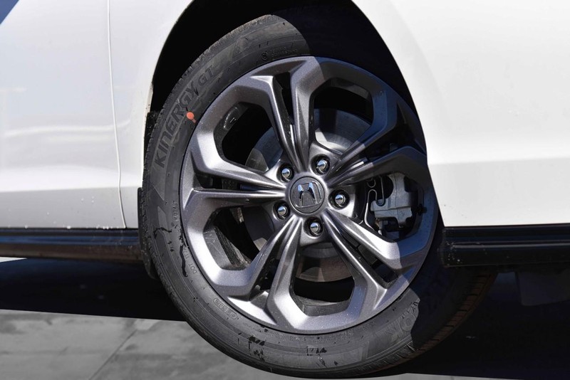 Honda Accord Hybrid Vehicle Image 03