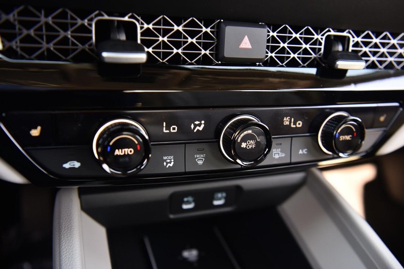 Honda Accord Hybrid Vehicle Image 14