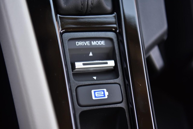 Honda Accord Hybrid Vehicle Image 17