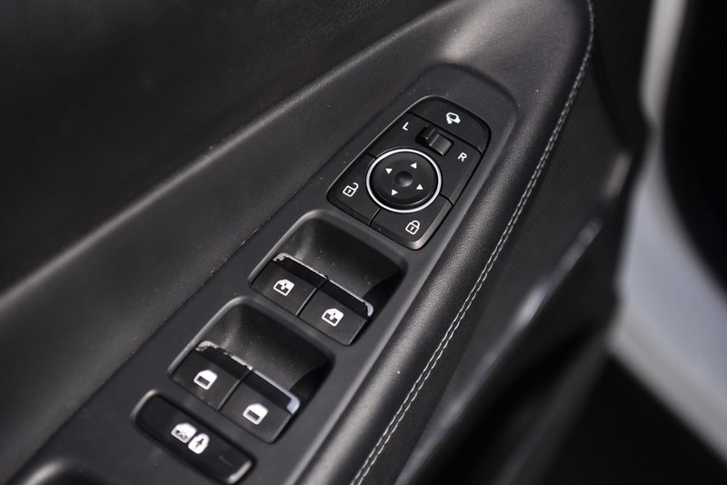 Hyundai Santa Fe Vehicle Image 08