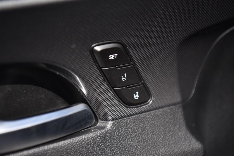 Hyundai Santa Fe Vehicle Image 09