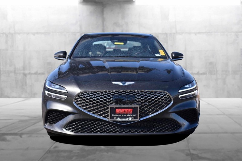 Genesis G70 Vehicle Image 04