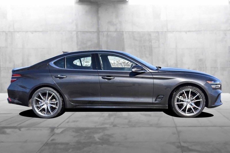 Genesis G70 Vehicle Image 05