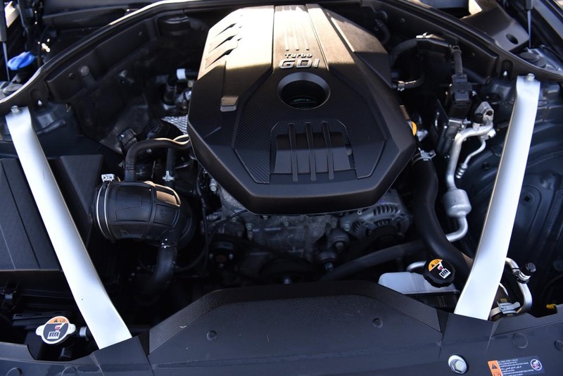Genesis G70 Vehicle Image 24