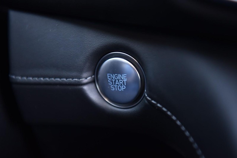 Hyundai Santa Fe Hybrid Vehicle Image 17