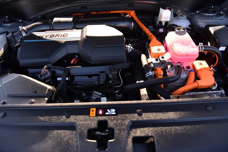 Hyundai Santa Fe Hybrid Vehicle Image 27