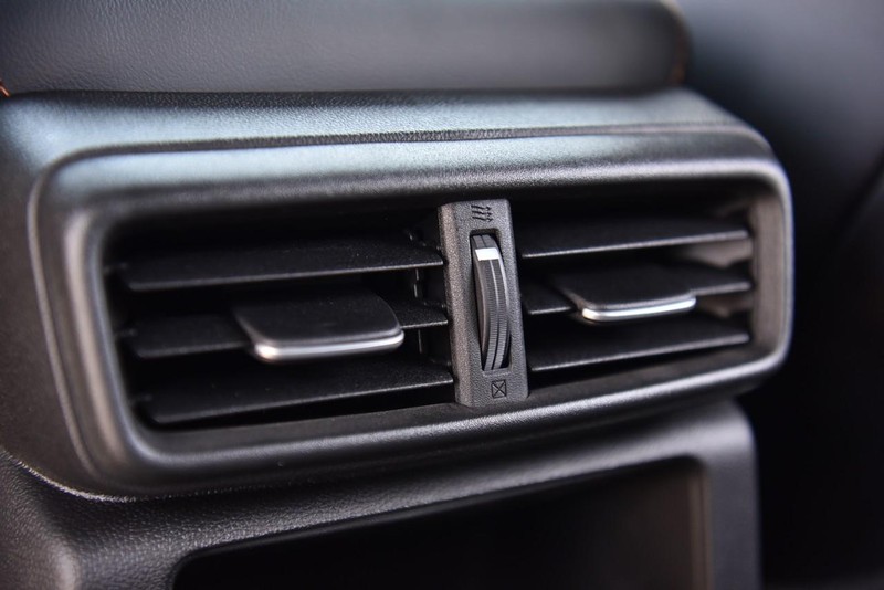 Honda Prologue Vehicle Image 23
