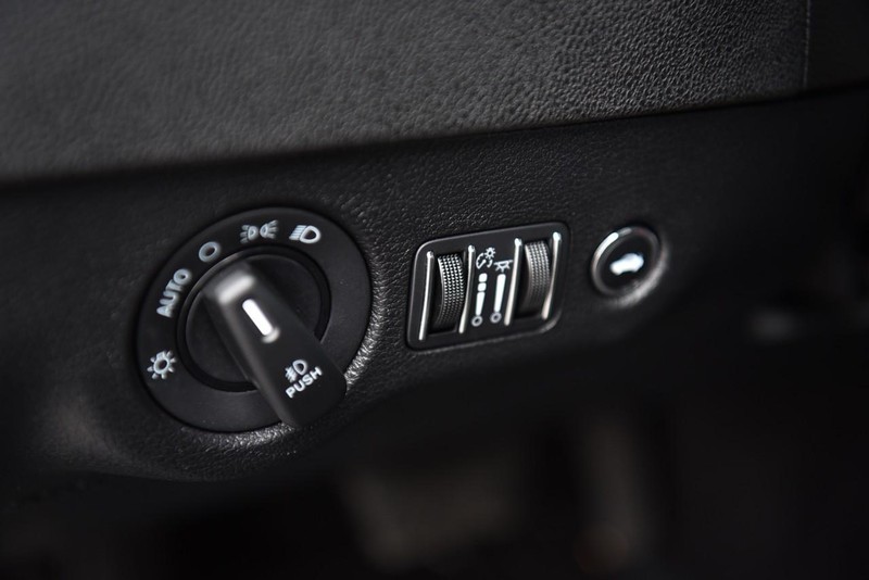 Dodge Charger Vehicle Image 12