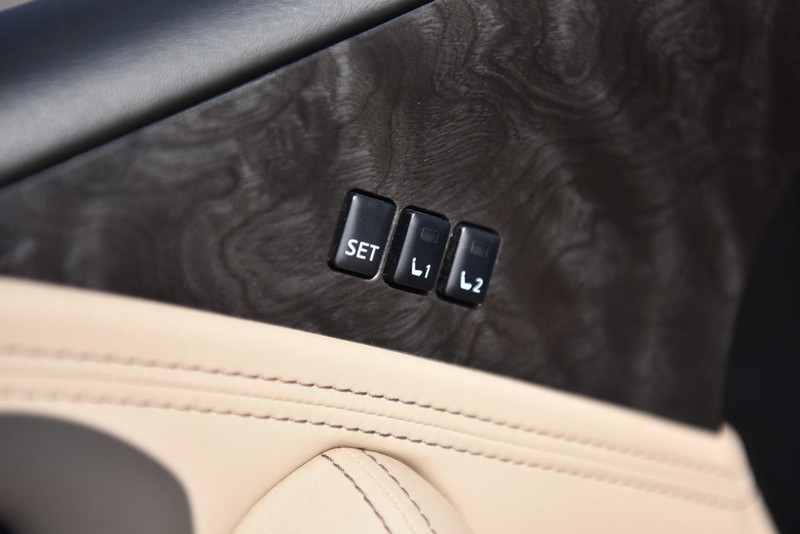 Nissan Armada Vehicle Image 09