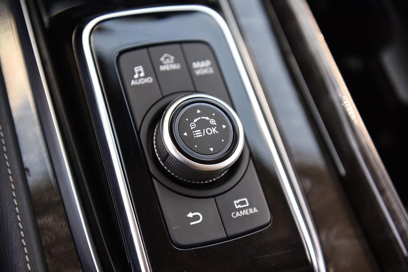 Nissan Armada Vehicle Image 18