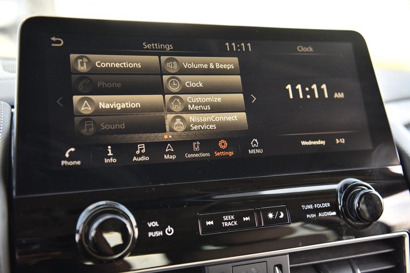 Nissan Armada Vehicle Image 19