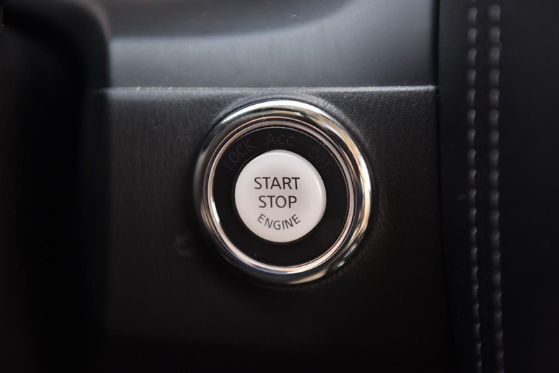 Nissan Armada Vehicle Image 20