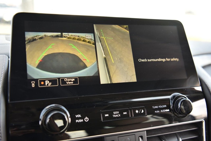 Nissan Armada Vehicle Image 23