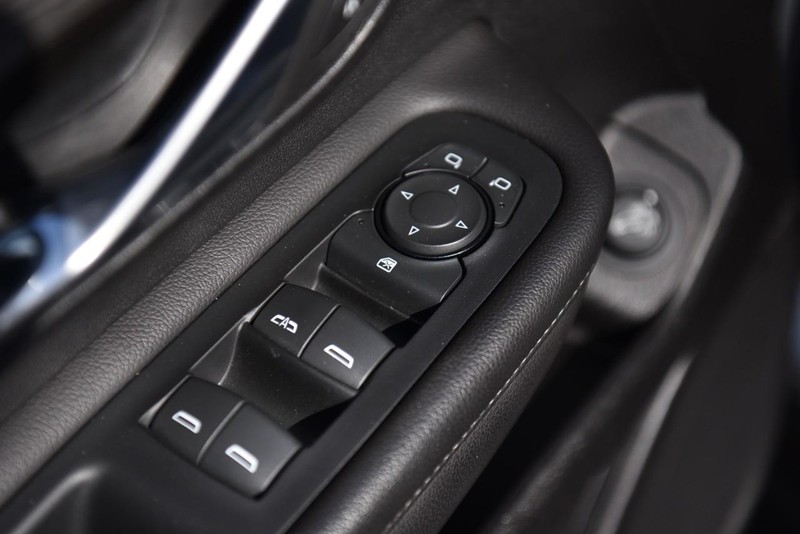 GMC Terrain Vehicle Image 08