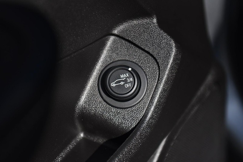 GMC Terrain Vehicle Image 09
